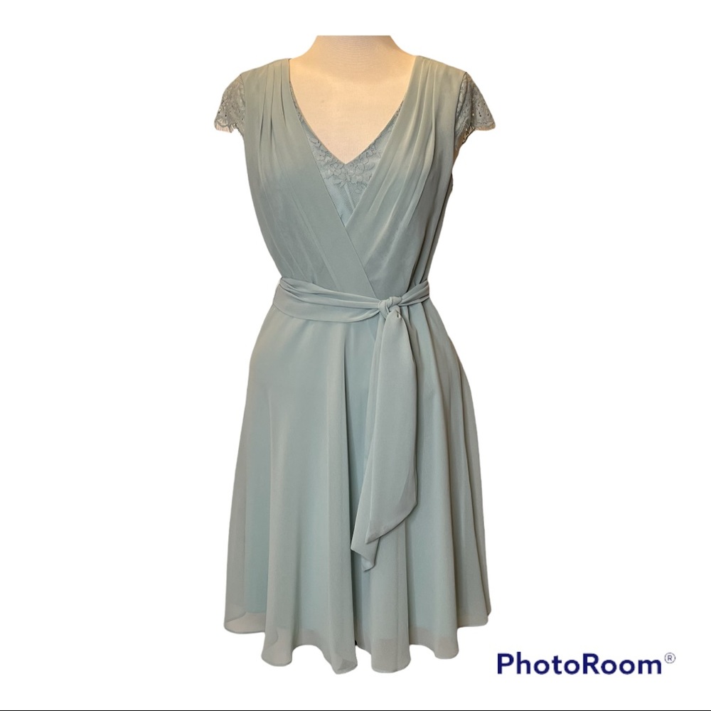 Pretty Esprit Flowy Mint Dress
